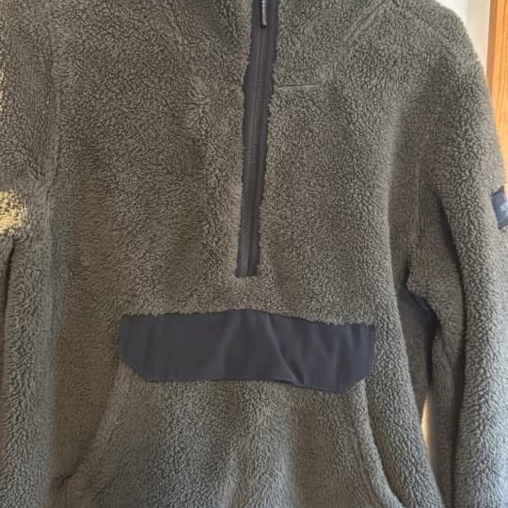 Cozy Olive Green north face Sherpa Pullover